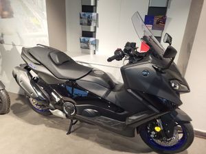 MOTO NEUVE: YAMAHA TMAX 560