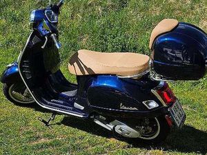 GTS 125 MARKE PIAGGIO NEUWERTIG