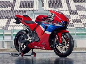 HONDA - CBR 600 RR 2025
