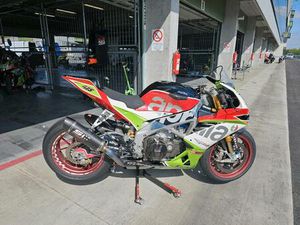 APRILIA RSV4 FACTORY APRC RACE RENNSTRECKE