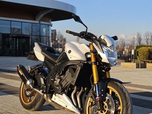 YAMAHA FZ8 NA →