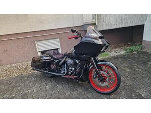 HARLEY DAVIDSON ROAD GLIDE 114