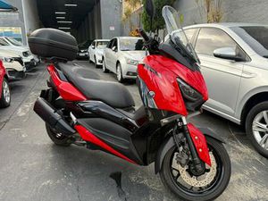 YAMAHA XMAX 250