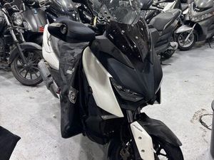 YAMAHA XMAX 4 300 CC