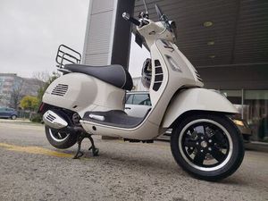 VESPA GTS 300 HP. 278 CM3, 2019 GOD.