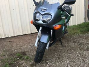 SUZUKI 750 GSXF TRÈS BON ÉTAT RÉVISÉE GARANTIE 3 MOIS