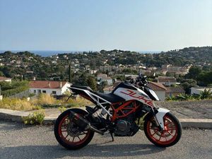 KTM DUKE 390