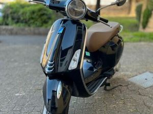 VESPA PRIMAVERA 50