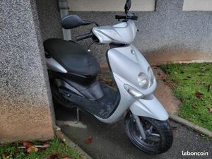 SCOOTER YAMAHA