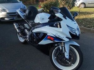 SUZUKI GSX-R 600 – 2011 – BLANCHE – 57 000 KM – TRÈS BON ÉTAT
