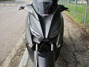 YAMAHA X-MAX 300 IRON MAX GRIGIO