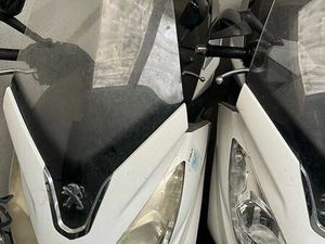 PEUGEOT SATELIS 125 CC – TRÈS BON ÉTAT – RÉVISION OK – 1000 / UNITÉ