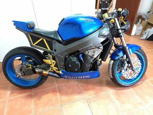 TRIUMPH CAFE RACER MIDÕES