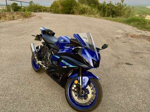 YAMAHA YZF-R7