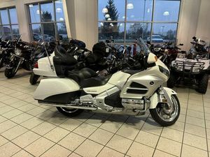 2012 HONDA® GOLD WING AUDIO COMFORT NAVI XM ABS