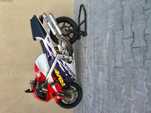 YAMAHA FZR 600 R C/ EXTRAS