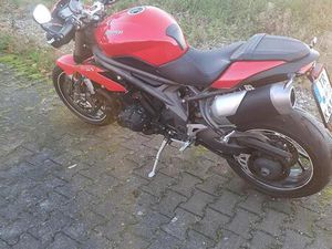 TRIUMPH SPEED TRIPLE S 1050