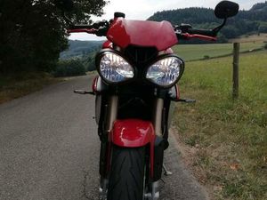 TRIUMPH SPEED TRIPLE S 1050
