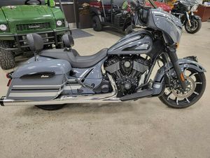 2022 INDIAN MOTORCYCLE® CHIEFTAIN® DARK HORSE®