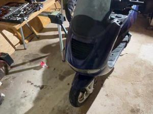 PEUGOET ELYSEO 50 CCM.