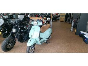 VESPA PRIMAVERA 125