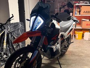 KTM ADVENTURE 890 R