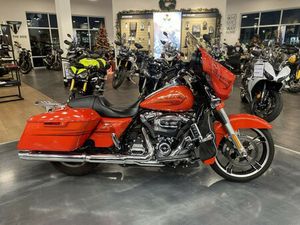 2017 HARLEY-DAVIDSON STREET GLIDE® SPECIAL