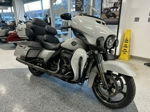 2020 HARLEY-DAVIDSON® CVO™ LIMITED SAND DUNE