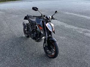 KTM 1290 SUPER DUKE R