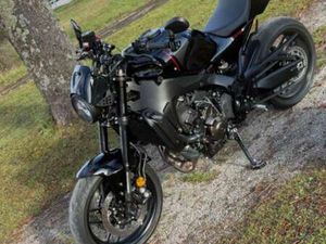 YAMAHA XSR 900