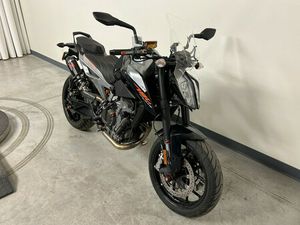 2019 KTM DUKE 790