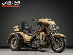 2014 TRI GLIDE® ULTRA CLASSIC®