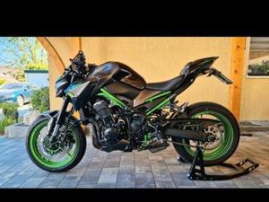KAWASAKI ZR900F