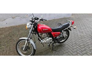 SUZUKI GN 125