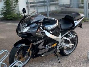 SUZUKI GSXR K1 1000