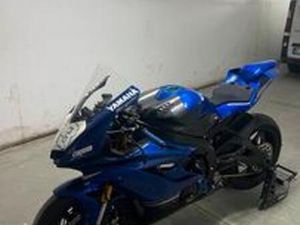 YAMAHA R6 2022 PRONTO PISTA - ULTIMO MODELLO