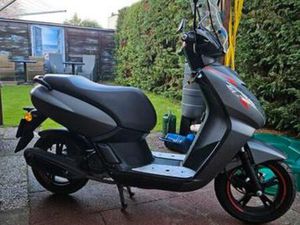 PEUGEOT KISBEE - BETROUWBARE SCOOTER! — SCOOTERS | PEUGEOT — MARKTPLAATS