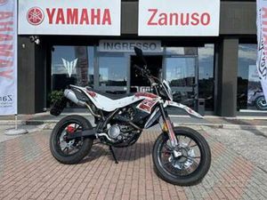 KSR MOTO TR 125 SM MOTO 125 SUPER MOTARD POCHI KM