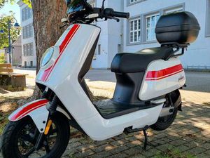 NIU NGT 125 80 KM/H E MOTORROLLER 2×GROßE BATTERIE TOP NEUWERTIG