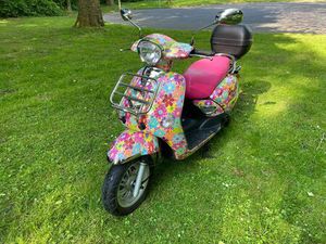 TAURIS CAPRI 50 CCM 2 TAKTER FLOWER POWER DESIGN AB WERK