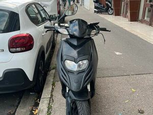 SCOOTER 2T IDÉAL POUR LES TRAJET