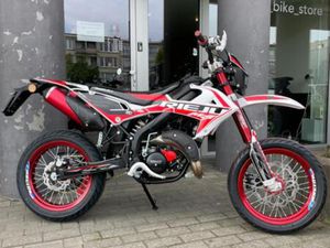 RIEJU MRT 50 SM TROPHY 45KM/H 50 CCM NEUZUSTAND / GARANTIE