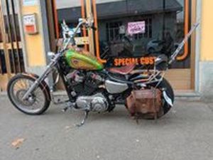 HARLEY-DAVIDSON SPORTSTER 883