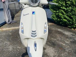 VESPA PRIMAVERA 50