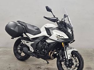 CFMOTO 700 MT PREMIUM