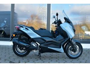 YAMAHA X-MAX 300 TECH MAX + VORFÜHRER