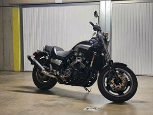 ② YAMAHA VMAX 1200 (FULL POWER)