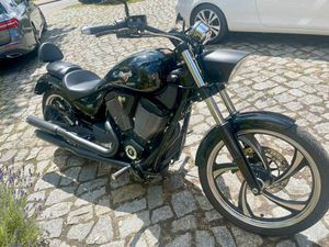 VICTORY VEGAS 8-BALL