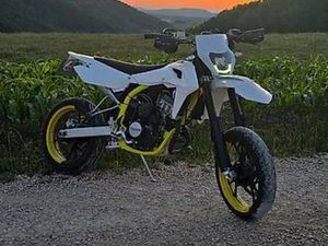 SWM SM 125R CANTON SOLEURE -