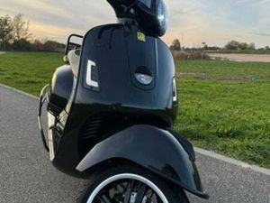 VESPA GTS 300 VOL OPTIES, AKRAPOVIC, LED, ALARM, SLOT, — MOTOREN | PIAGGIO — MARKTPLAATS